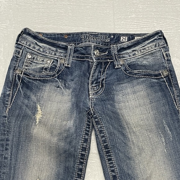 Miss Me Y2K Capri Jeans Women Sz 25 Embellished Rhinestone Flap Pocket Distress - Picture 4 of 11